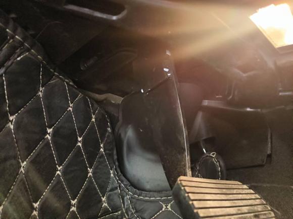 [深圳·粤B] 二手雪铁龙雪铁龙C52017款 350THP 自动豪华型