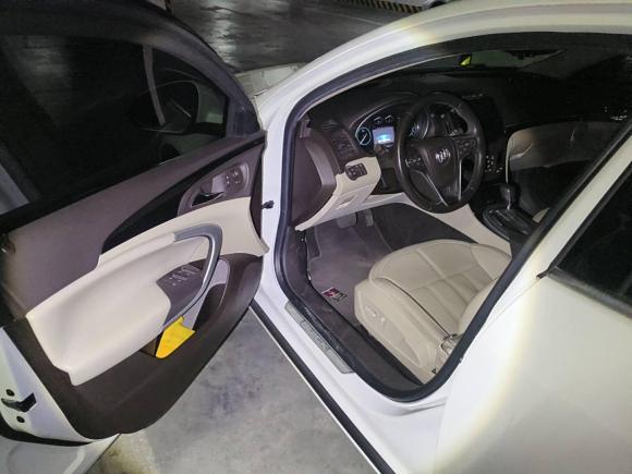 [宁波·浙B] 二手别克君威2015款 2.0L 精英时尚型