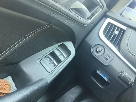 [上海·沪A] 二手荣威荣威RX5新能源2019款 eRX5 50T 互联网超越旗舰版