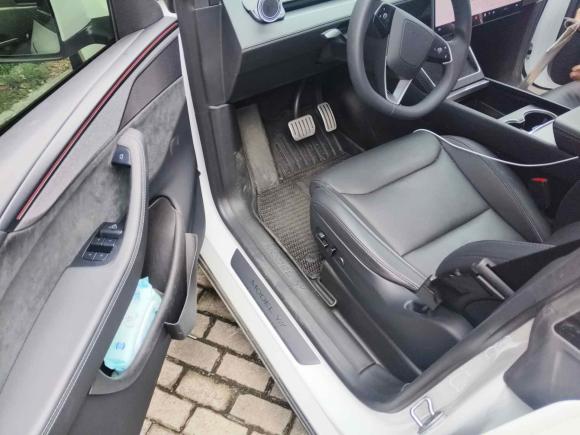 [南京·苏A] 二手特斯拉Model Y L2025款 长续航全轮驱动版