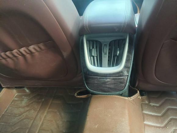 [武汉·鄂A] 二手别克君越2013款 2.4L SIDI精英舒适型