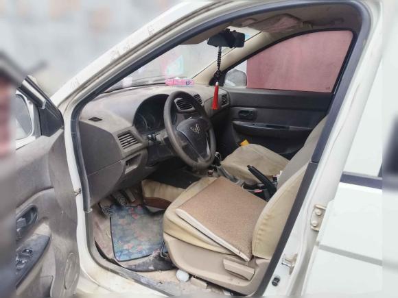 [南昌·赣A] 二手五菱汽车五菱宏光2014款 1.5L S标准型