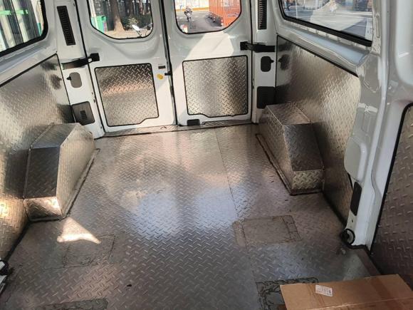 [合肥·皖A] 二手福特全顺2023款 2.0T柴油自动多功能商用车中轴低顶5/6座