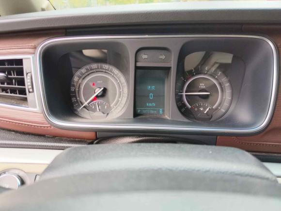 [济南·鲁A] 二手别克别克GL82017款 25S 豪华型 国V