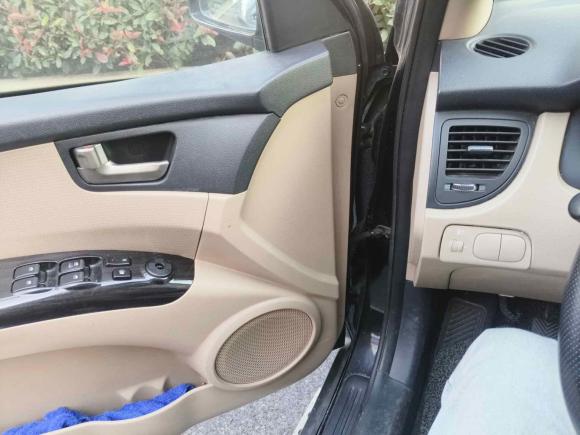 [嘉兴·浙F] 二手起亚狮跑2013款 2.0L 手动两驱版GL