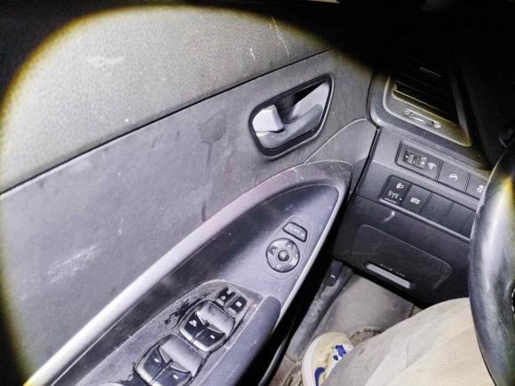 [成都·川A] 二手现代胜达2013款 2.4L 自动两驱智能型