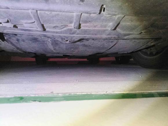 [成都·川A] 二手雪铁龙雪铁龙C52013款 2.0L 自动尊享型