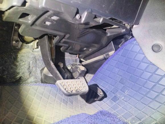 [西安·陕U] 二手丰田YARiS L 致享2017款 1.5E CVT魅动版