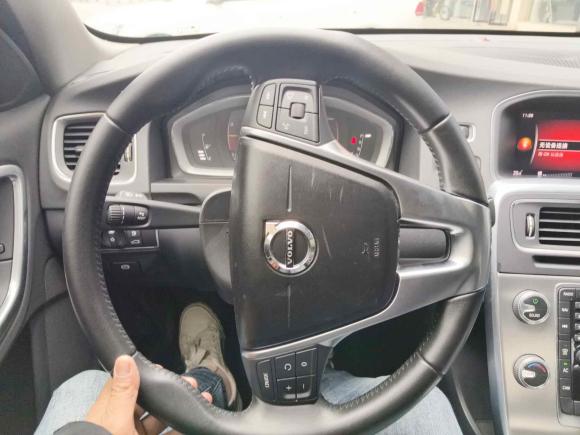 [金华·苏D] 二手沃尔沃沃尔沃S602018款 S60L T4 智远进取版