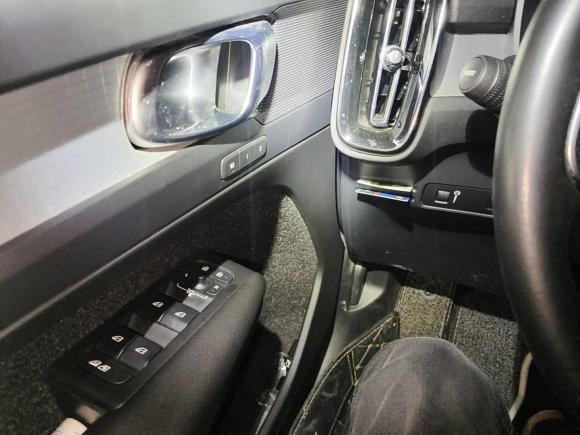 [杭州·浙D] 二手沃尔沃沃尔沃XC402020款 T3 智行时尚版