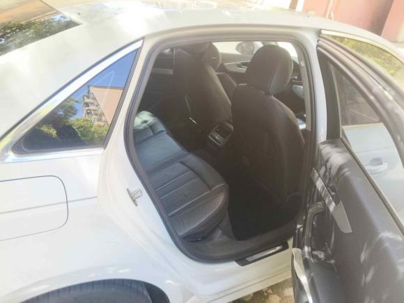 [南昌·赣M] 二手奥迪奥迪A4L2017款 40 TFSI 时尚型