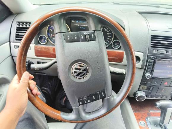 [无锡·苏B] 二手大众途锐2007款 3.6L 豪华型