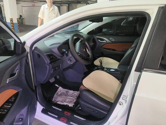 [上海·沪G] 二手比亚迪秦新能源2015款 1.5T 双冠旗舰Plus版