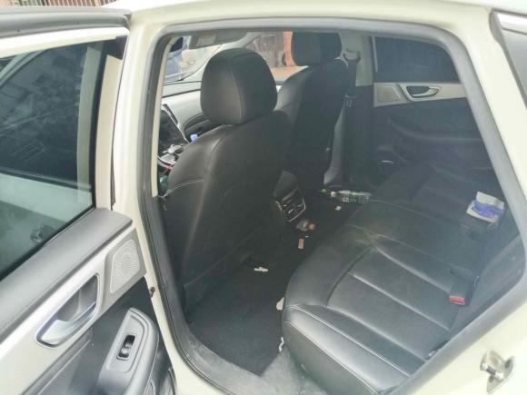 [上海·沪B] 二手飞凡汽车飞凡ER62020款 620km 智行版