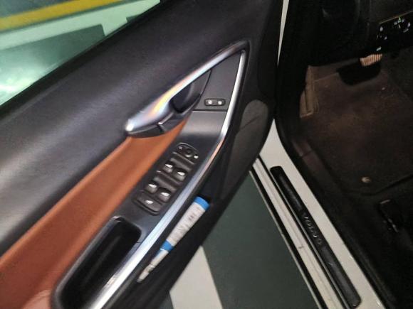 [成都·川A] 二手沃尔沃沃尔沃S602014款 S60L 2.0T 智进版