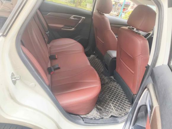 [上海·沪A] 二手北京汽车北京EU52019款 R500 智风版