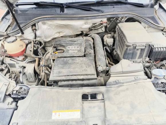 [济南·鲁A] 二手奥迪奥迪Q32018款 30周年年型 30 TFSI 时尚型