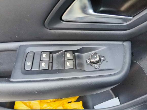 [金华·浙G] 二手雪铁龙凡尔赛C5 X2021款 1.6T 势不凡