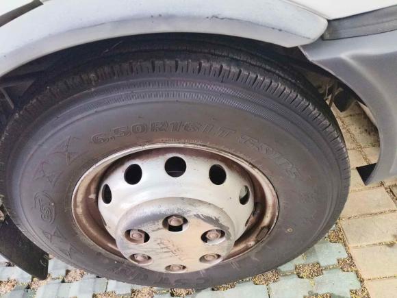 [苏州·苏E] 二手依维柯依维柯褒迪2017款 2.5T经典A32客车中顶6-7座47Z5