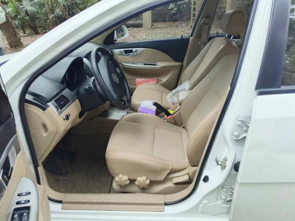 [苏州·苏E] 二手别克凯越2013款 1.5L 自动经典型