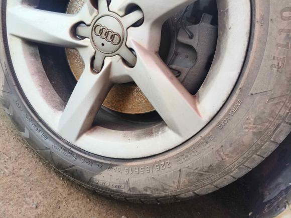 [义乌·浙G] 二手奥迪奥迪A4L2013款 35 TFSI 自动标准型