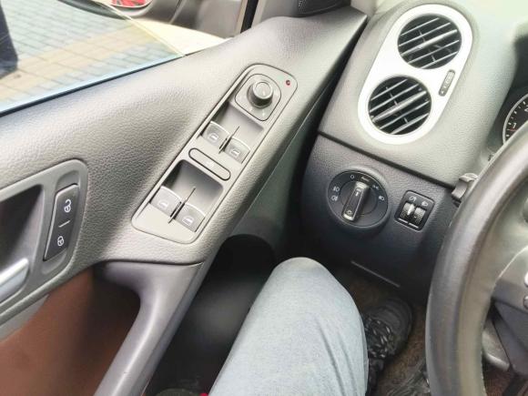[上海·沪C] 二手大众途观2015款 1.8TSI 自动两驱豪华型