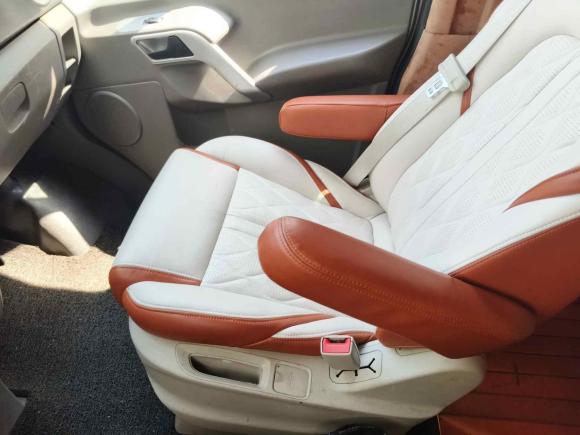 [上海·豫P] 二手江汽集团星锐2017款 1.9T 短轴中顶星快运多用途乘用车