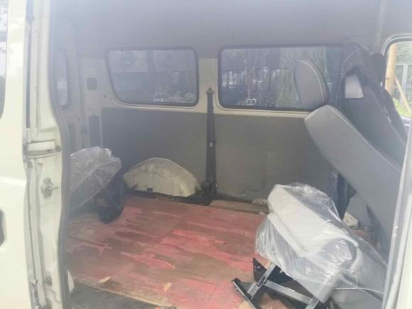 [苏州·苏U] 二手上汽大通MAXUS新途V802019款 2.5T经典款6挡手动傲运通短轴中顶5/6座