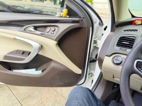 [南通·苏F] 二手别克君威2015款 2.0L 领先时尚型