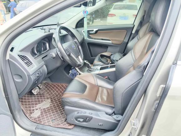 [广州·粤T] 二手沃尔沃沃尔沃XC602015款 T5 AWD 智驭版