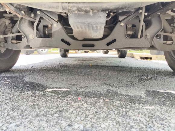 [上海·沪G] 二手依维柯依维柯得意2023款 2.5T V35厢式运输车短轴中顶单胎侧拉门2-3座