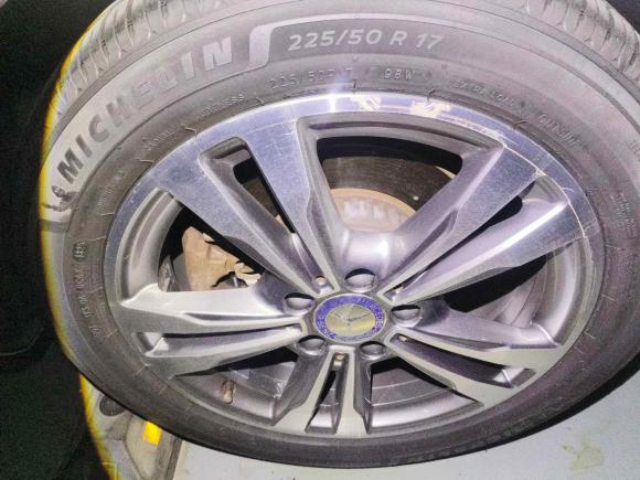 [深圳·粤L] 二手奔驰奔驰C级2017款 C 200 L 运动版