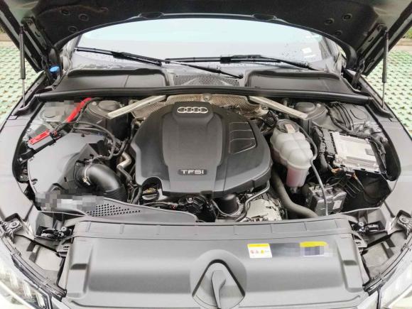 [苏州·苏U] 二手奥迪奥迪A4L2022款 40 TFSI 豪华动感型