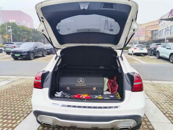 [苏州·苏E] 二手奔驰奔驰GLA2017款 GLA 200 时尚型