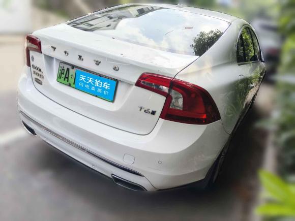 [上海·沪A] 二手沃尔沃沃尔沃S60插电式混动2018款 S60L E驱混动 T6进取版