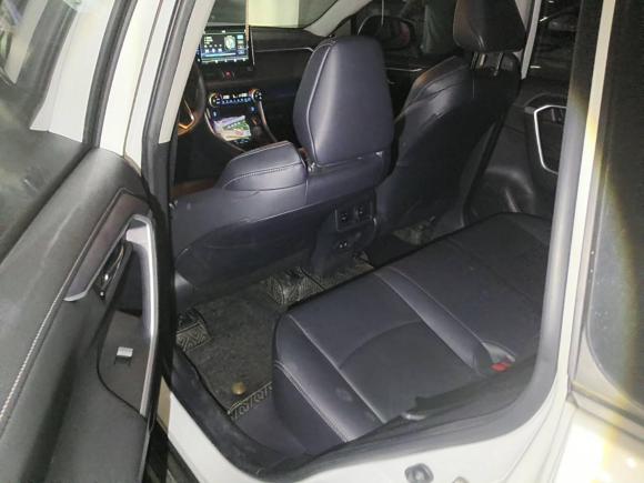 [合肥·闽G] 二手丰田威兰达2021款 2.0L CVT两驱豪华版