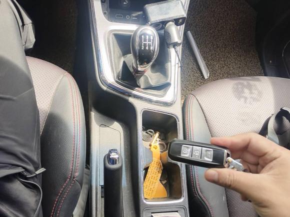 [杭州·浙M] 二手宝骏宝骏5602015款 1.8L 手动豪华型