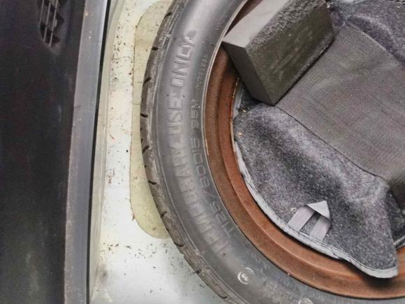 [杭州·沪C] 二手起亚起亚K22015款 两厢 1.4L AT GLS炫酷版