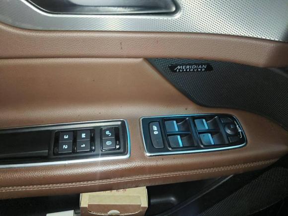 [深圳·粤B] 二手捷豹捷豹XFL2018款 XFL 2.0T 250PS 豪华版