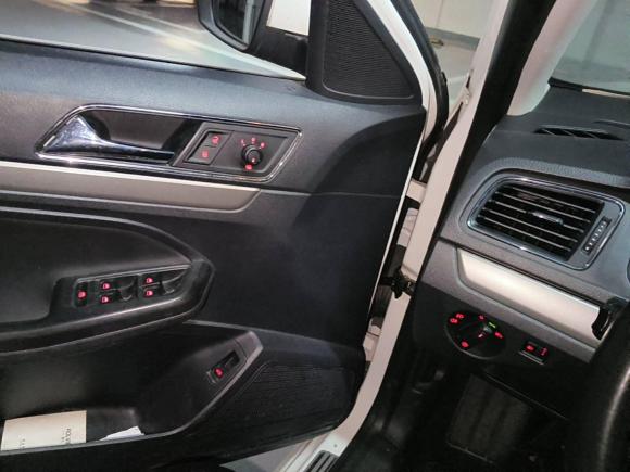 [杭州·浙A] 二手大众朗逸2015款 1.6L 手动舒适版