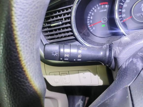 [深圳·湘F] 二手起亚起亚K52015款 2.0L 自动GL