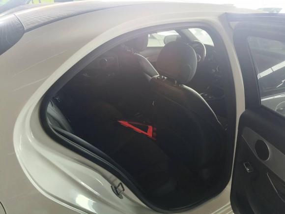 [青岛·鲁U] 二手奔驰奔驰C级2017款 改款 C 200 运动版