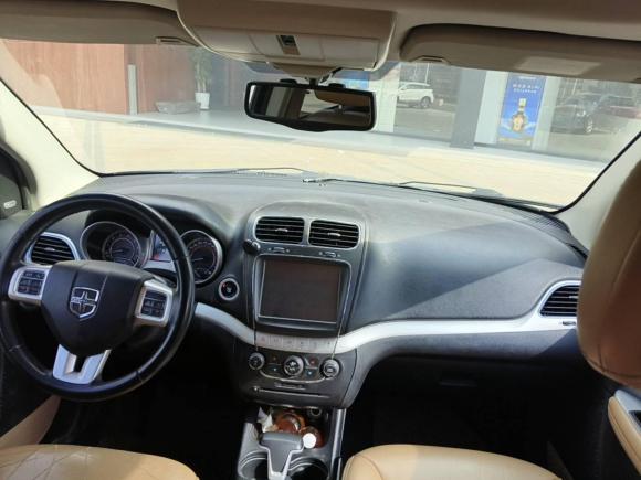 [无锡·苏B] 二手道奇酷威2013款 2.4L 两驱尊尚版