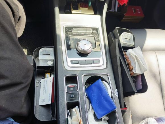 [上海·沪A] 二手荣威荣威i6新能源2017款 45T 混动互联智享版