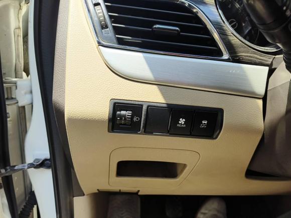 [南京·苏A] 二手宝骏宝骏7302016款 1.5L 手动舒适型 7座 国V