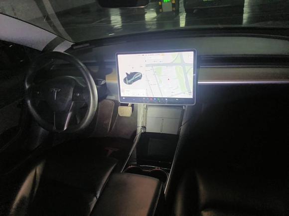 [青岛·鲁B] 二手特斯拉Model 32020款 标准续航后驱升级版
