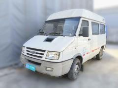 [西安·陕A] 依维柯依维柯得意2009款 2.8T-V35基本型