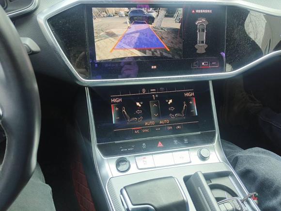 [青岛·鲁U] 二手奥迪奥迪A6L2023款 40 TFSI 豪华动感型