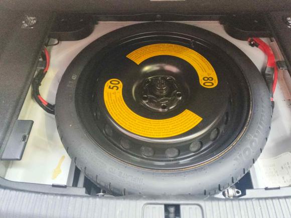 [上海·沪D] 二手奥迪奥迪A4L2017款 40 TFSI 时尚型