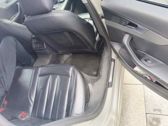 [南通·苏F] 二手奥迪奥迪A4L2017款 Plus 40 TFSI 进取型